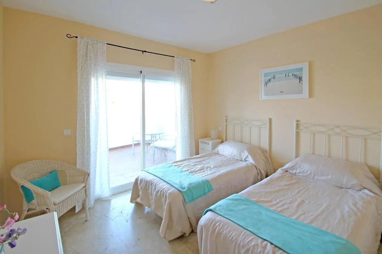 Luxury, Spacious 2 Bed Apartment Estepona