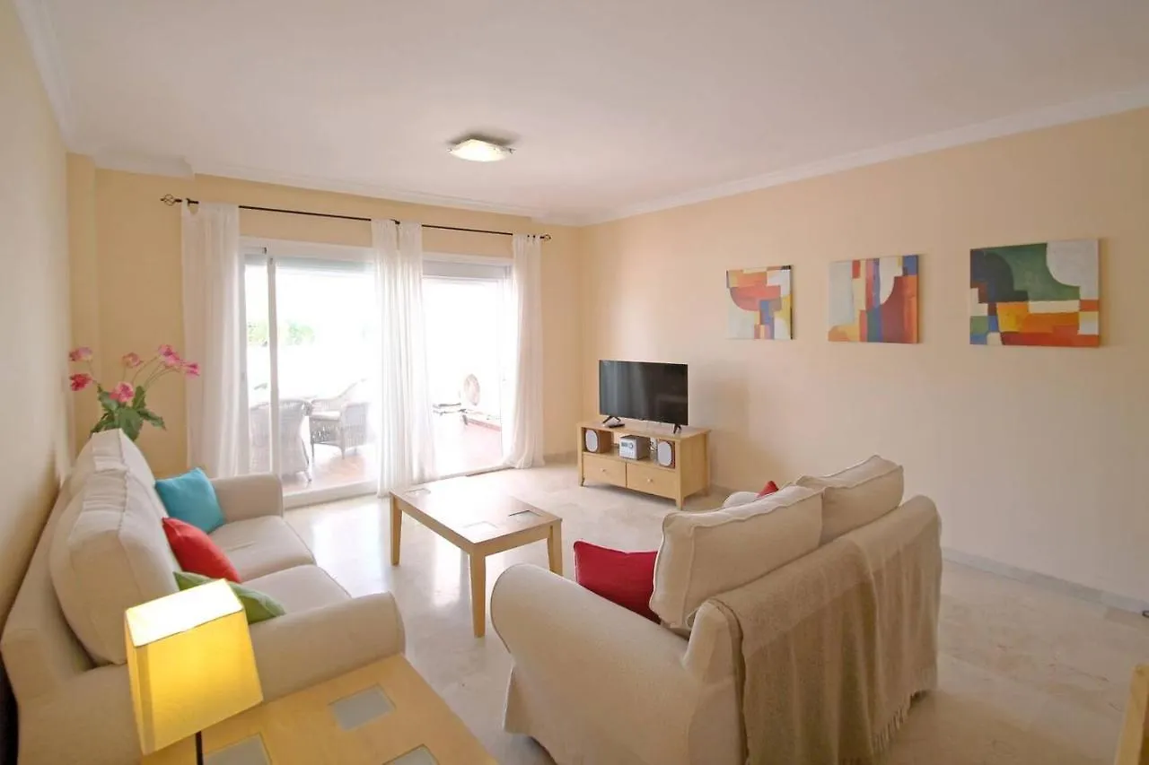 Luxury, Spacious 2 Bed Apartment Estepona